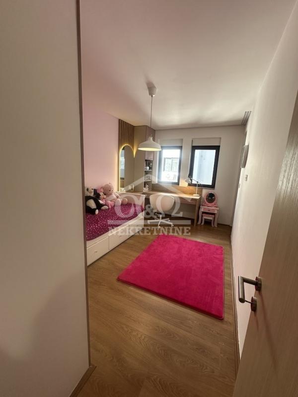 Slika 7 - Troiposoban, 75m2, Erdoglija Kragujevac, sa terasom, ima lift