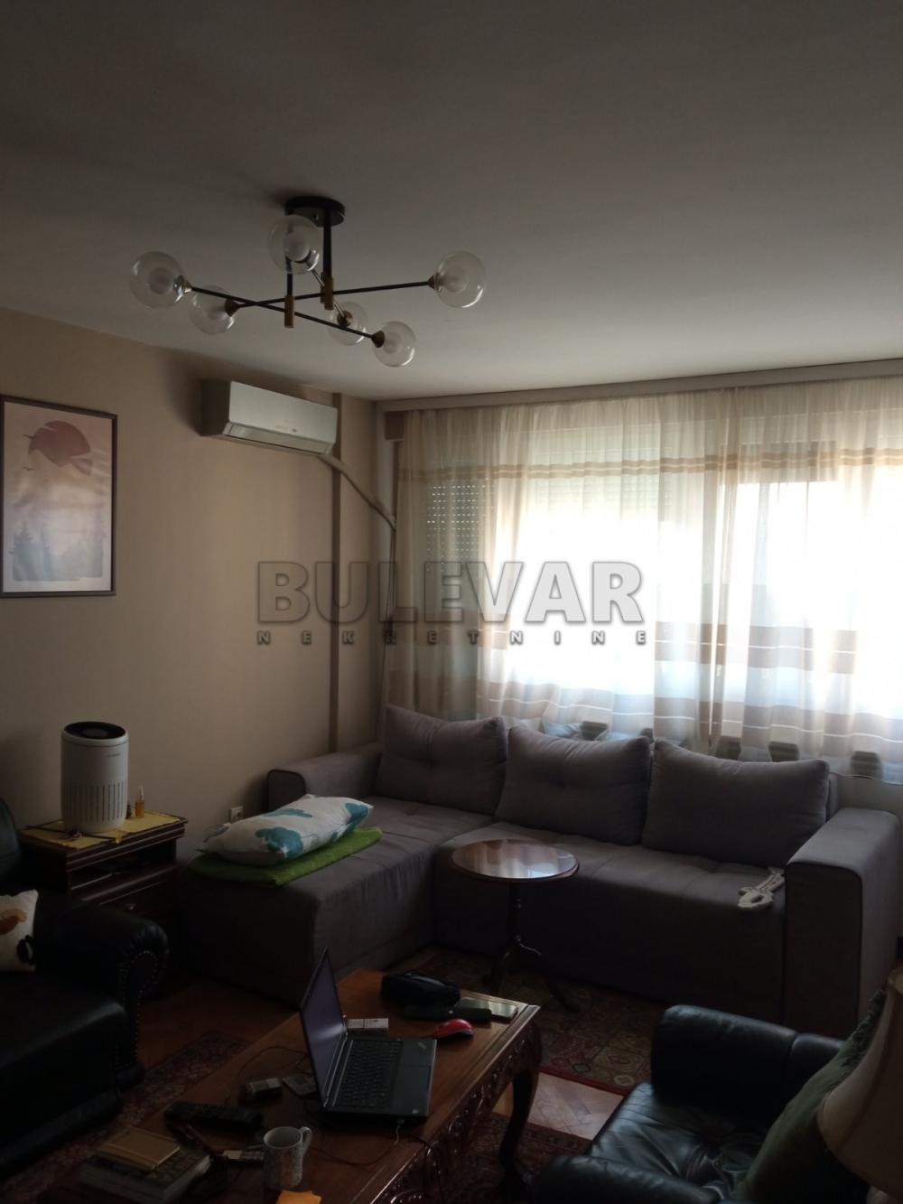 Slika 4 - Dvoiposoban, 77m2, Lepenički bulevar Kragujevac, sa parkingom