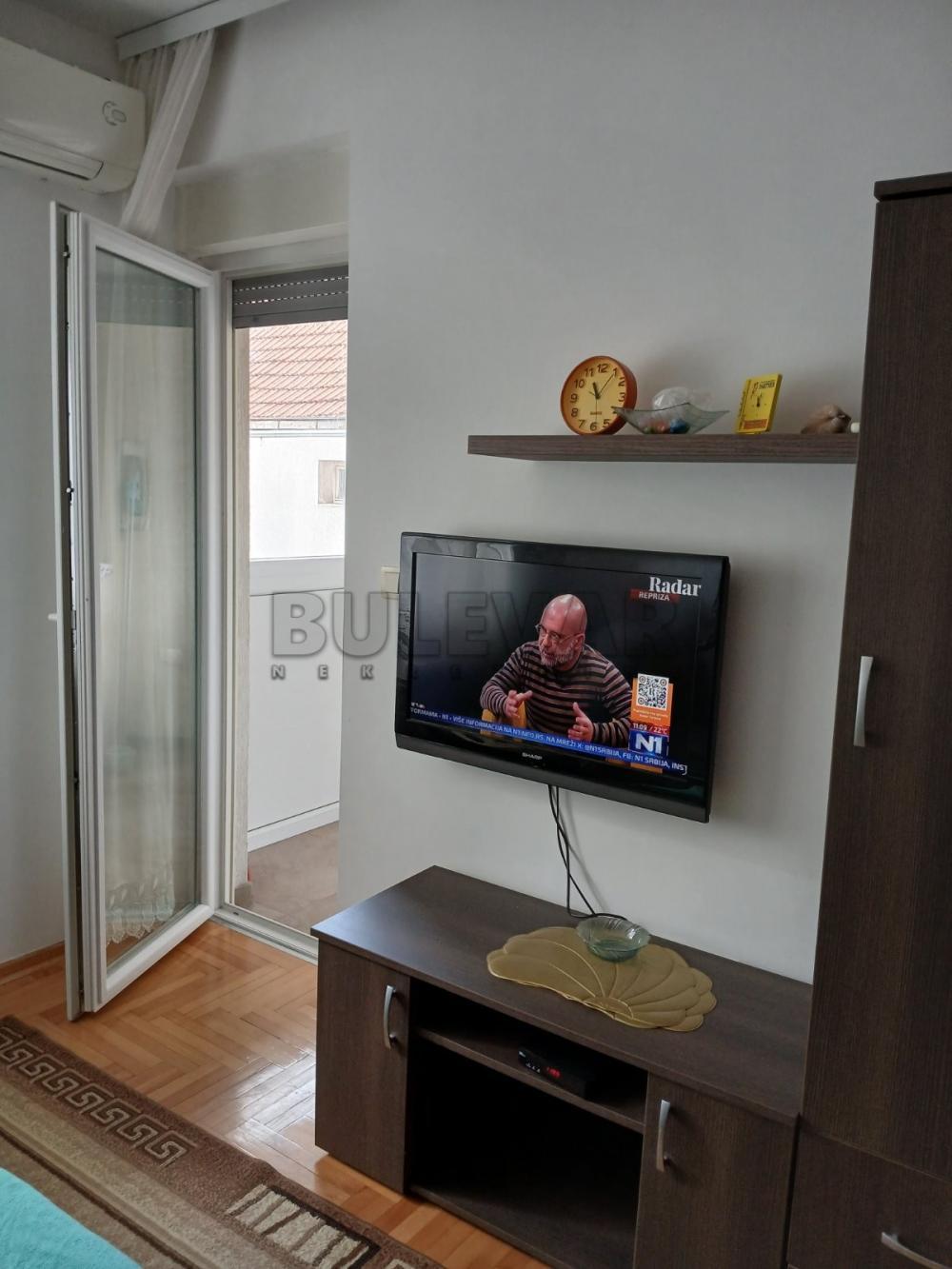 Glavna slika -Dvosoban, 42m2, Dragoslava Srejovića Kragujevac, sa terasom, sa parkingom