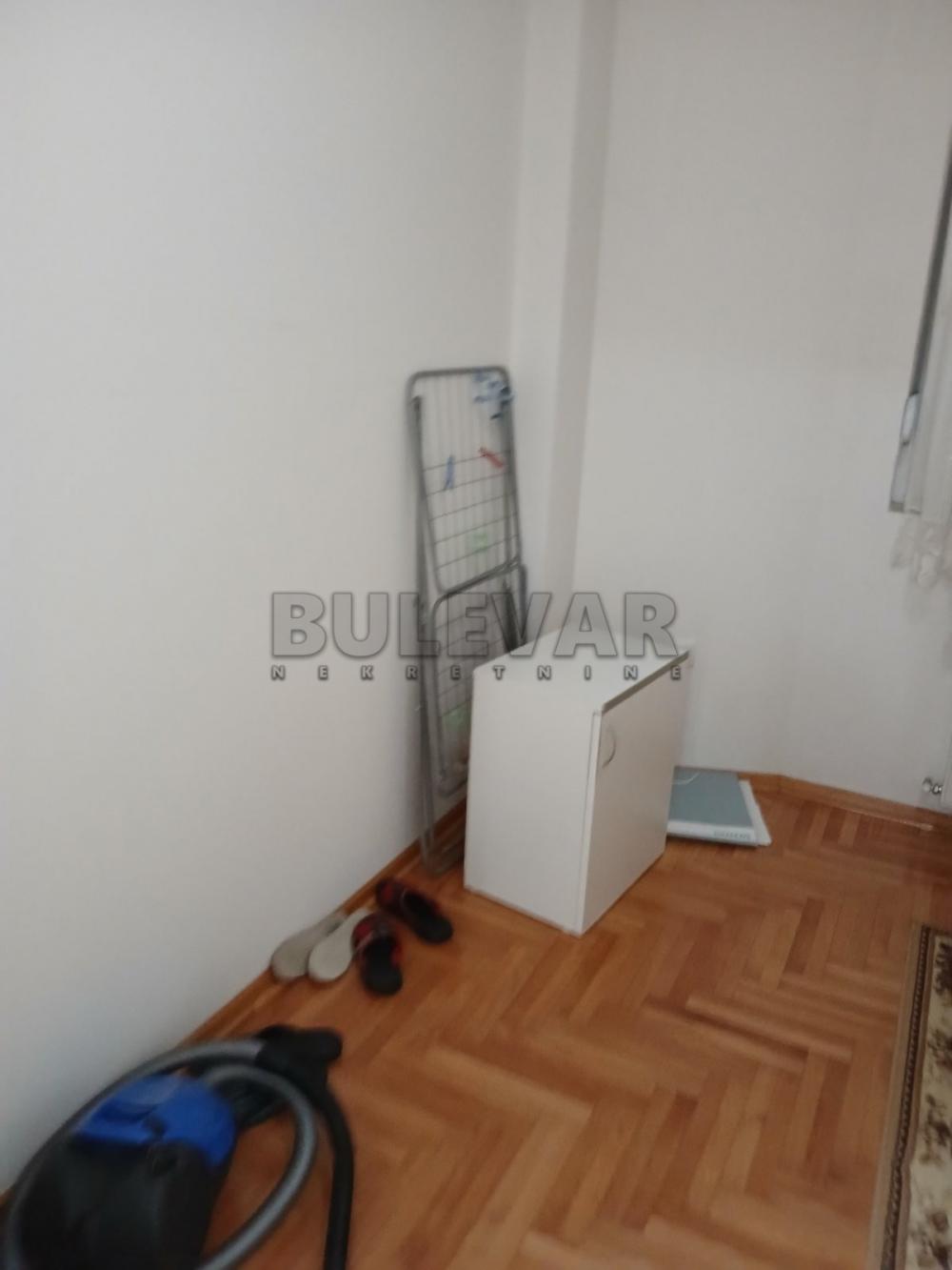 Slika 7 - Dvosoban, 42m2, Dragoslava Srejovića Kragujevac, sa terasom, sa parkingom