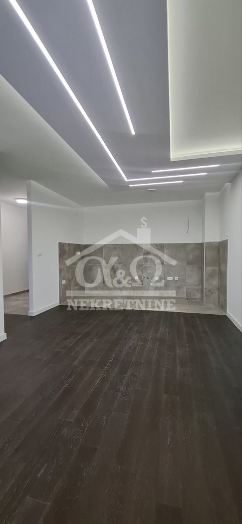 Slika 1 - Troiposoban, 87m2, Bubanj Kragujevac, sa terasom, ima lift