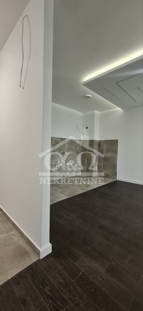 Slika 3 - Troiposoban, 87m2, Bubanj Kragujevac, sa terasom, ima lift