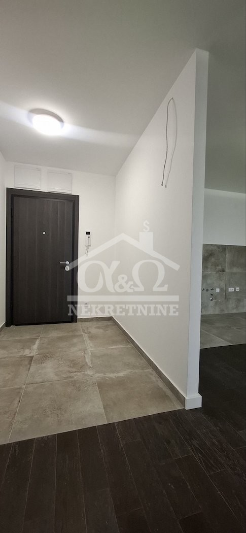 Slika 5 - Troiposoban, 87m2, Bubanj Kragujevac, sa terasom, ima lift