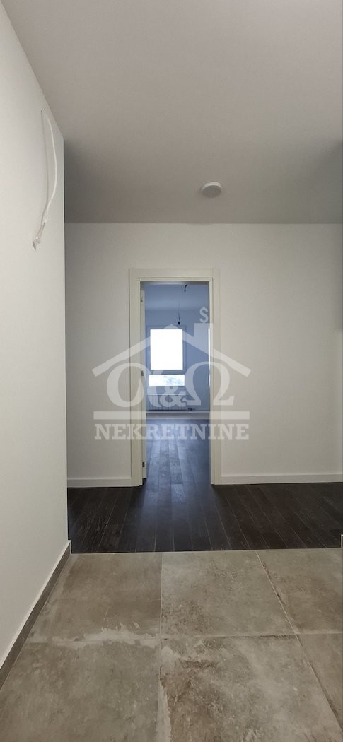 Slika 6 - Troiposoban, 87m2, Bubanj Kragujevac, sa terasom, ima lift