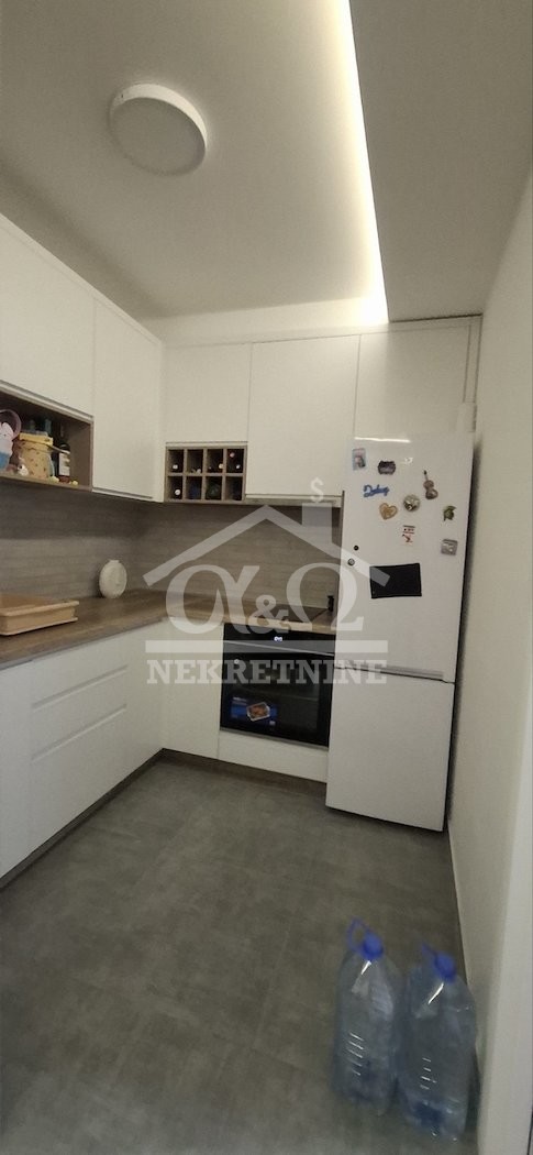 Slika 10 - Trosoban, 68m2, Aerodrom Kragujevac, sa terasom, ima lift