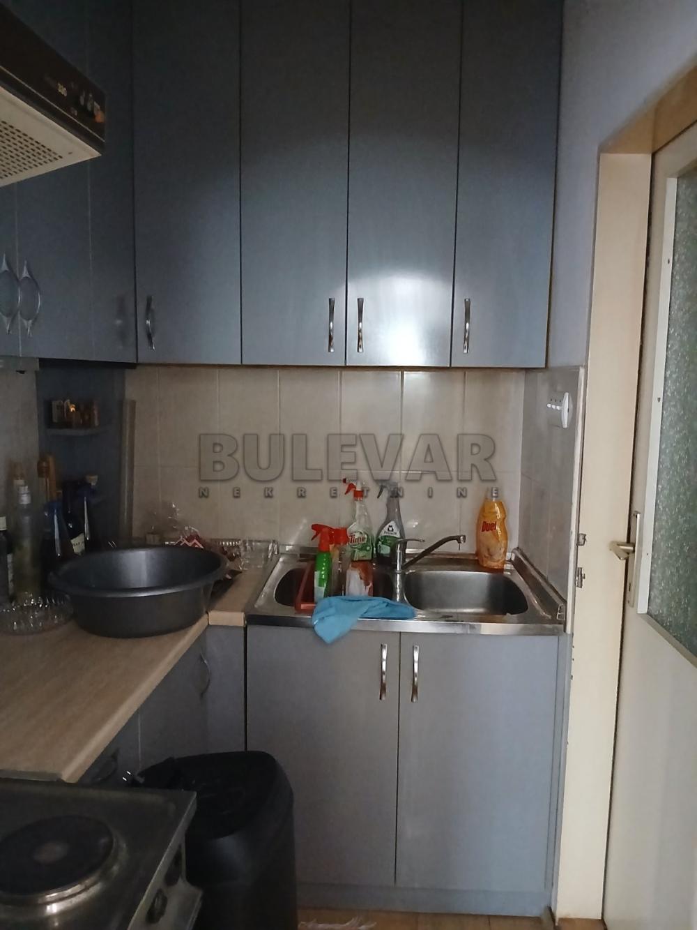 Slika 2 - Četvorosoban, 91m2, Gružanska Kragujevac, sa terasom, ima lift