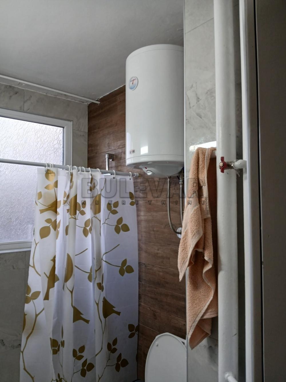 Slika 9 - Četvorosoban, 91m2, Gružanska Kragujevac, sa terasom, ima lift