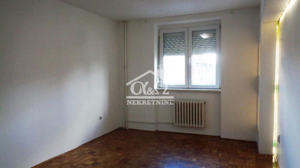 Glavna slika -Dvosoban, 59m2, Aerodrom Kragujevac, sa terasom