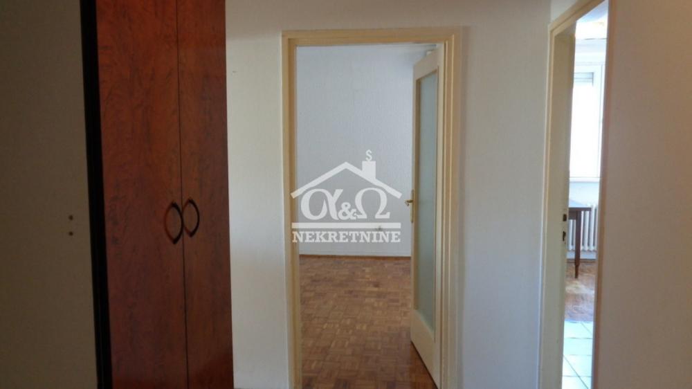 Slika 6 - Dvosoban, 59m2, Aerodrom Kragujevac, sa terasom