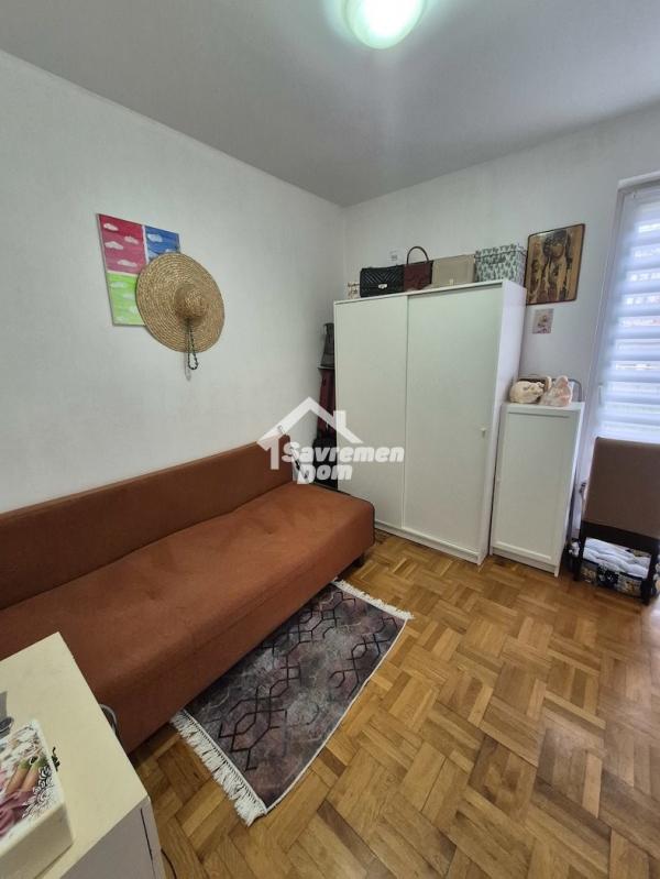 Slika 8 - Šestosoban, 100m2, sa terasom, ima lift