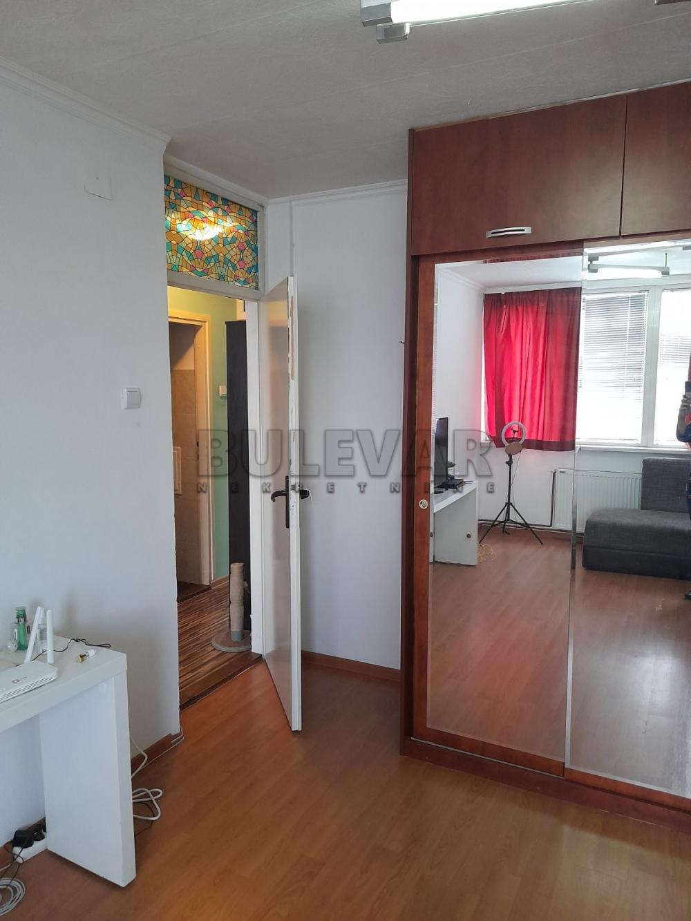 Slika 3 - Dvosoban, 48m2, Ilindenska Kragujevac, sa terasom