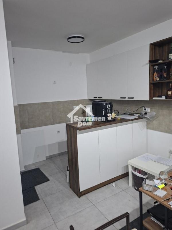 Slika 1 - Dvosoban, 52m2, Kragujevac centar Kragujevac, sa terasom