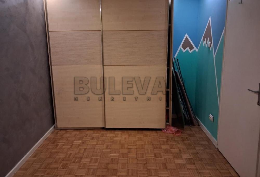 Slika 8 - Trosoban, 57m2, Crvenog krsta Kragujevac