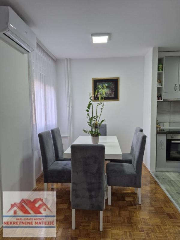 Slika 7 - DVOSOBAN STAN 58M2  AERODROM  2. SPRAT, RENOVIRAN, UKNJIŽEN--94500 E