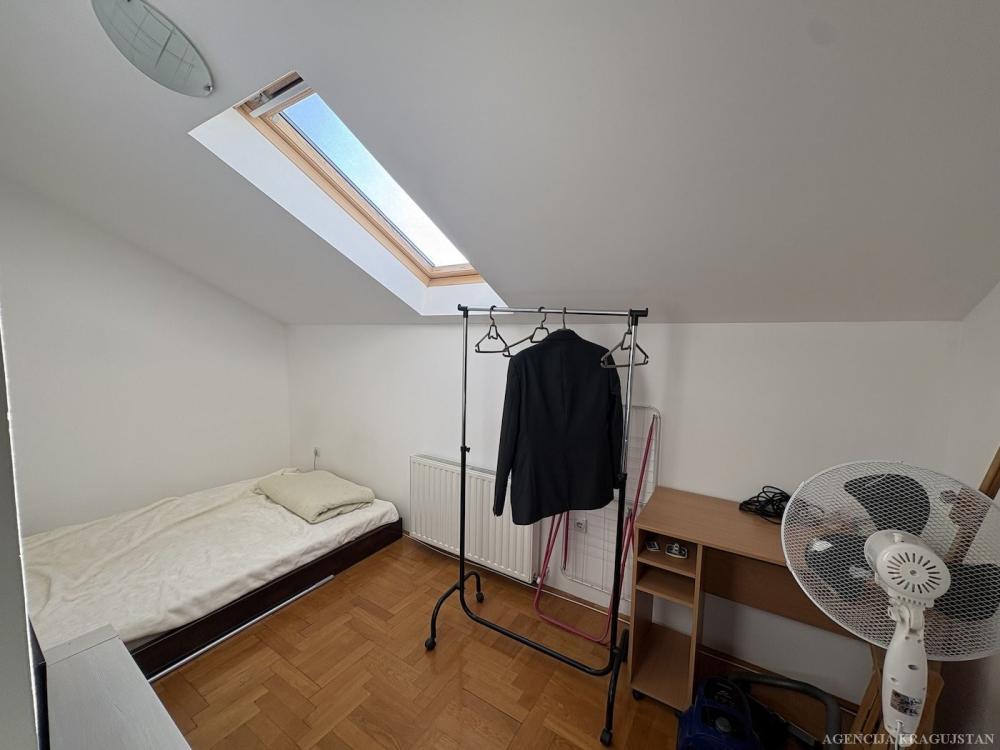 Slika 3 - Jednosoban, 62m2, Erdoglija Kragujevac, sa terasom