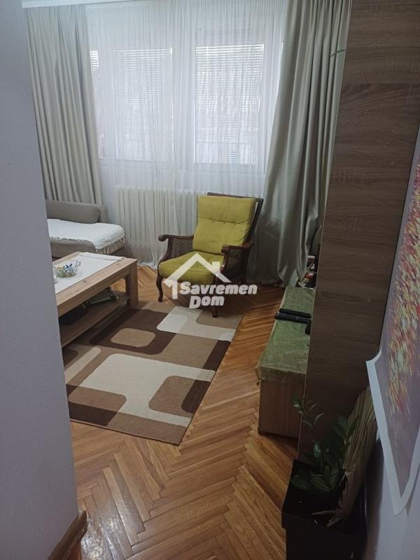 Slika 2 - Dvosoban, 52m2, Erdoglija Kragujevac, sa terasom