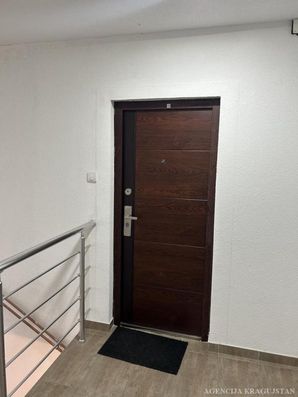 Slika 10 - Jednoiposoban, 38m2, sa terasom, ima lift