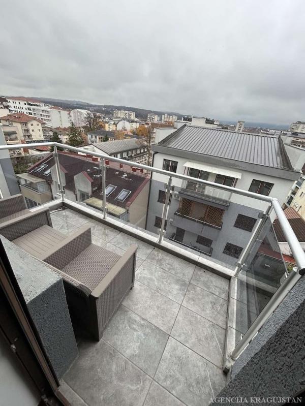 Slika 8 - Jednoiposoban, 38m2, sa terasom, ima lift