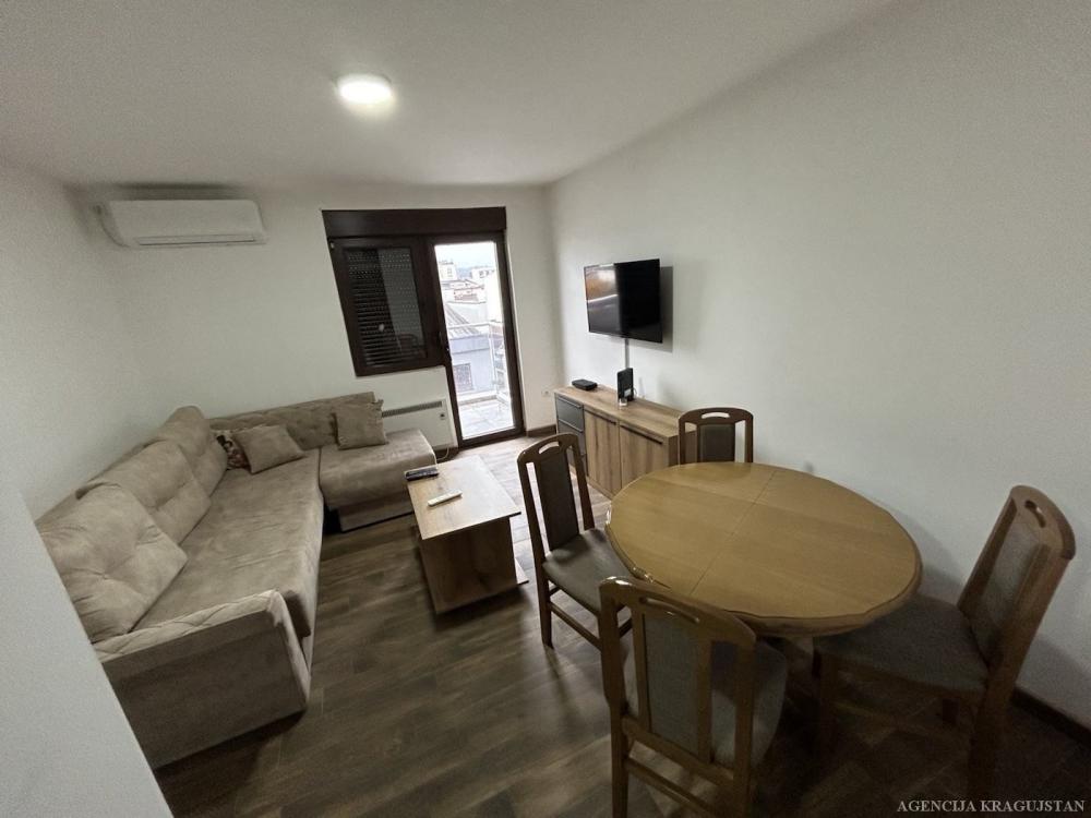 Slika 1 - Jednoiposoban, 38m2, sa terasom, ima lift