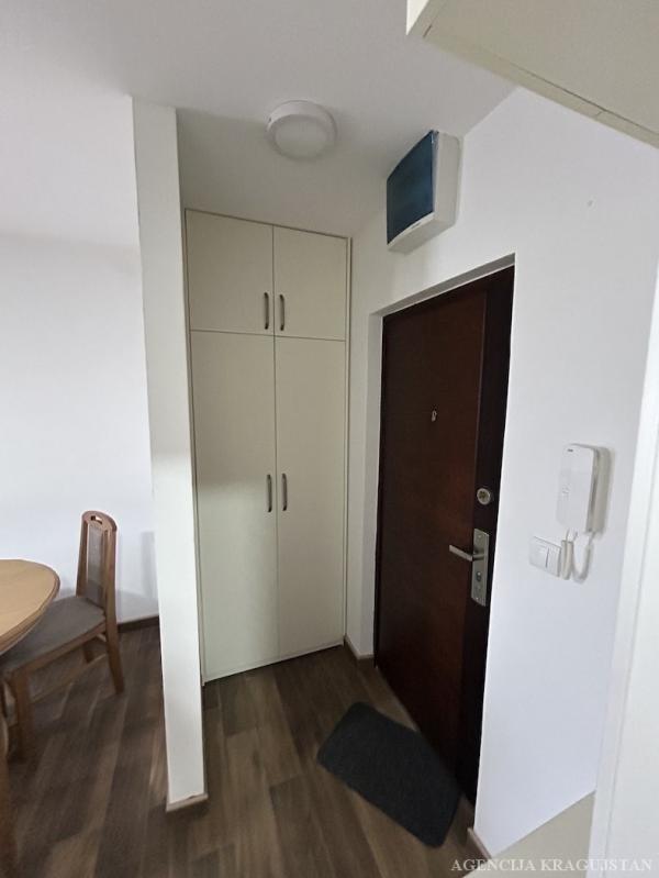 Slika 7 - Jednoiposoban, 38m2, sa terasom, ima lift