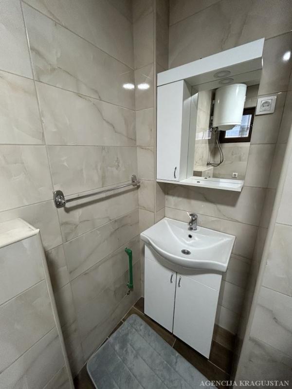 Slika 5 - Jednoiposoban, 38m2, sa terasom, ima lift