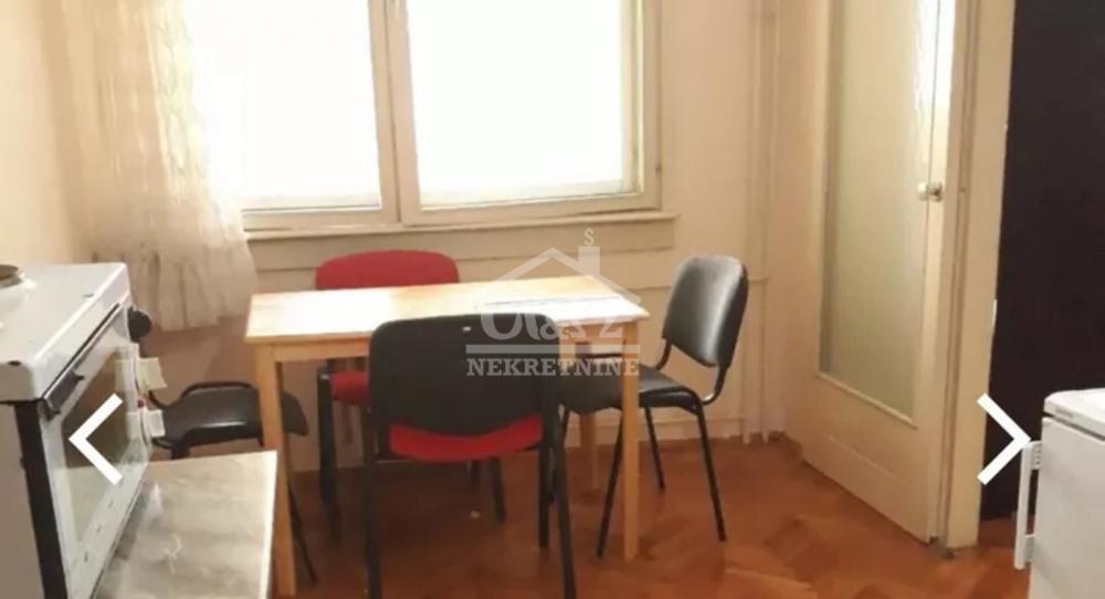 Slika 3 - Jednosoban, 40m2, Stanovo Kragujevac, sa terasom