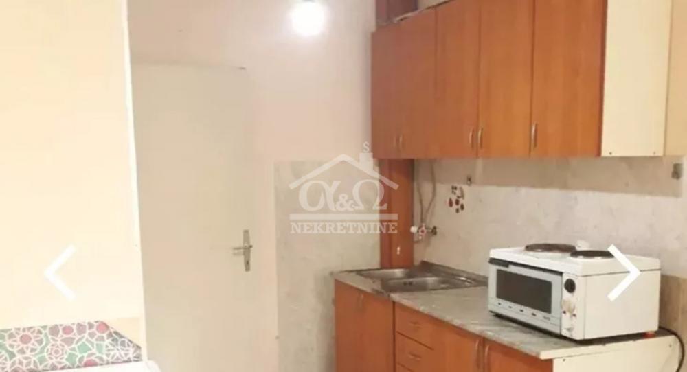 Slika 4 - Jednosoban, 40m2, Stanovo Kragujevac, sa terasom