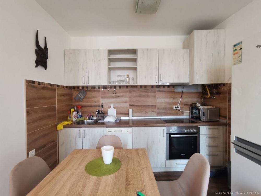 Slika 2 - Jednoiposoban, 28m2, ima lift