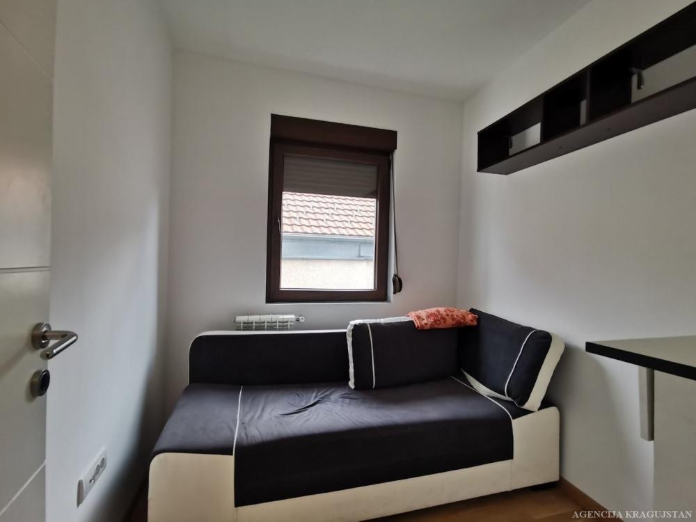 Slika 4 - Jednoiposoban, 28m2, ima lift