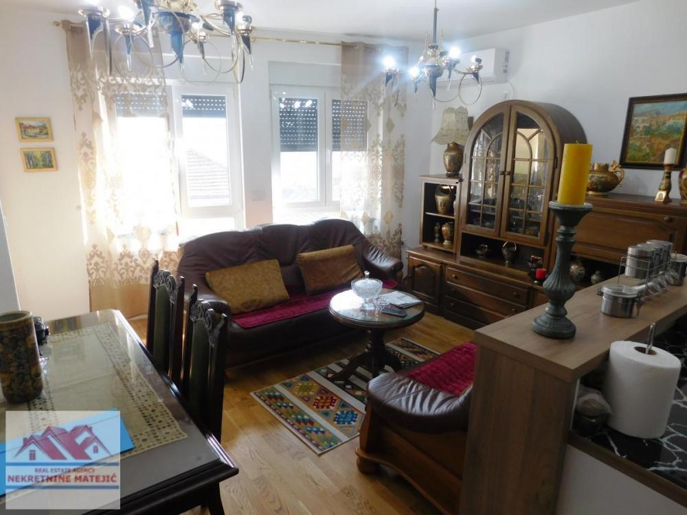 Slika 2 - MALA VAGA,NOVOGRADNJA 67M2, 2. SPRAT, CENTR. GREJANJE(KALORIMETAR)-127.000 E