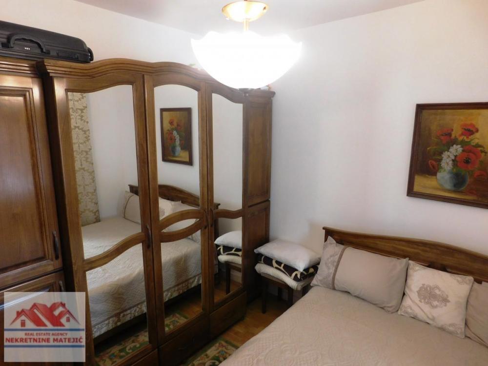 Slika 10 - MALA VAGA,NOVOGRADNJA 67M2, 2. SPRAT, CENTR. GREJANJE(KALORIMETAR)-127.000 E