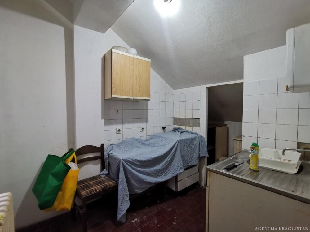 Slika 6 - Dvosoban, 41m2, Kragujevac centar Kragujevac, ima lift