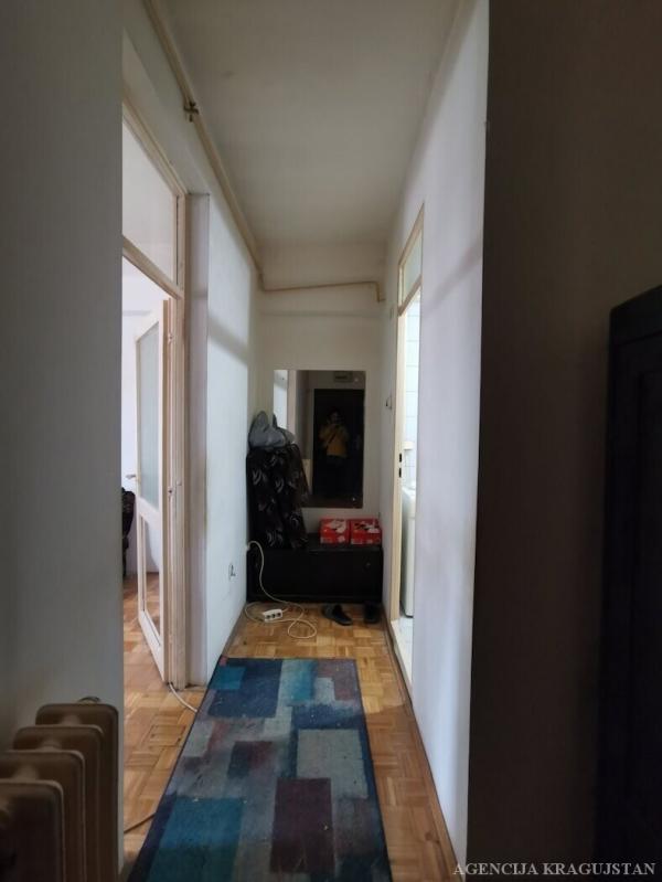 Slika 8 - Dvosoban, 41m2, Kragujevac centar Kragujevac, ima lift