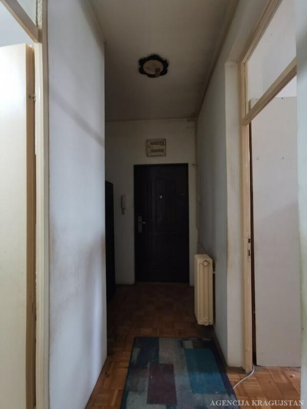 Slika 9 - Dvosoban, 41m2, Kragujevac centar Kragujevac, ima lift
