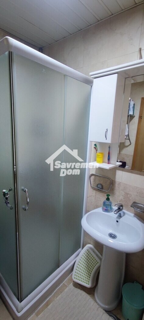 Slika 11 - Trosoban, 53m2, sa terasom, ima lift