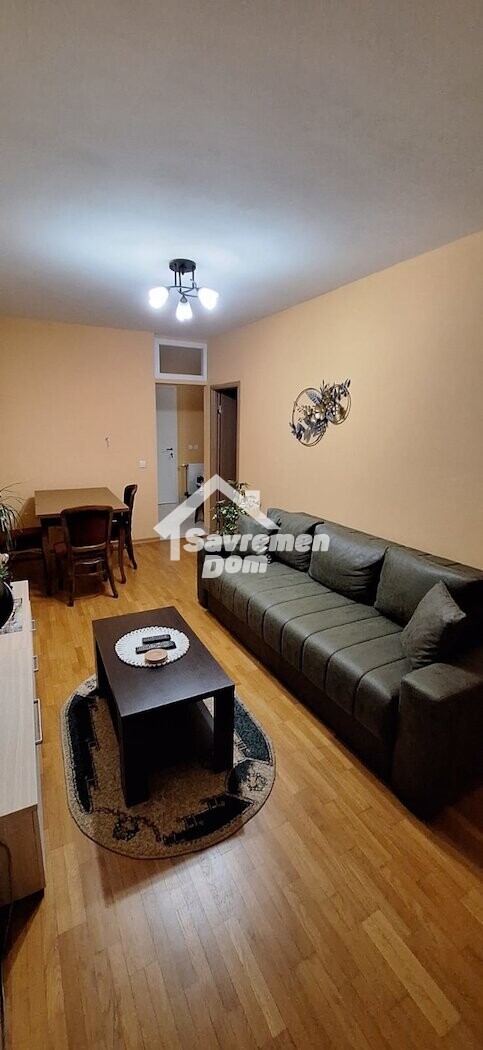 Slika 2 - Dvosoban, 43m2, Erdoglija Kragujevac, sa terasom, ima lift