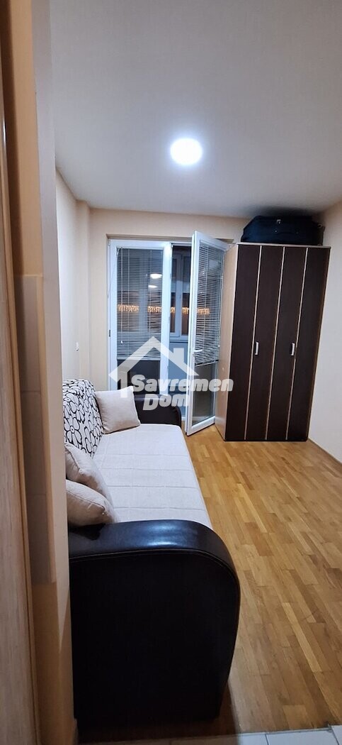 Slika 5 - Dvosoban, 43m2, Erdoglija Kragujevac, sa terasom, ima lift