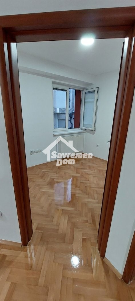 Slika 2 - Trosoban, 54m2, Veliki park Kragujevac