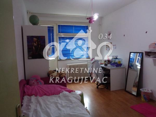 Slika 8 - Trosoban, 73m2, sa terasom, ima lift