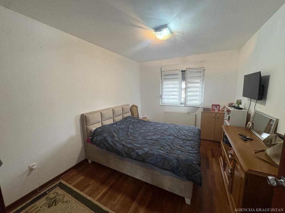 Slika 5 - Jednoiposoban, 51m2, Veliki park Kragujevac, sa terasom