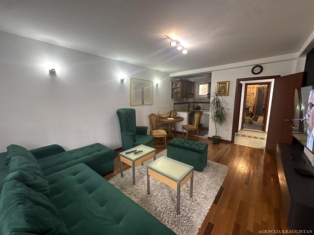 Slika 2 - Jednoiposoban, 51m2, Veliki park Kragujevac, sa terasom