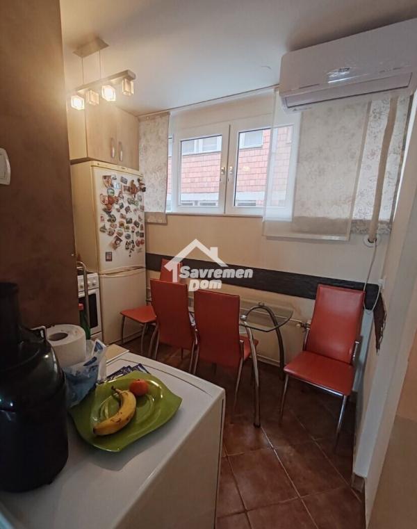 Slika 4 - Trosoban, 53m2, Bubanj Kragujevac, sa terasom