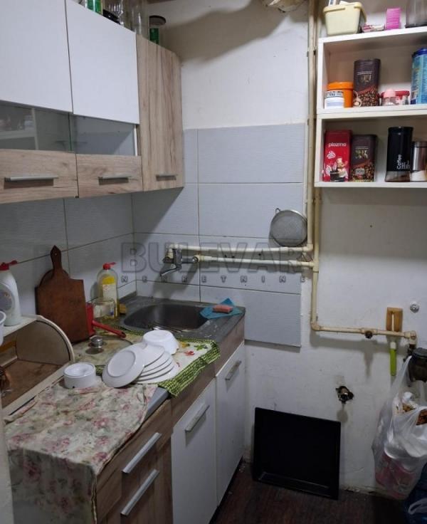 Slika 6 - Trosoban, 57m2, Crvenog krsta Kragujevac