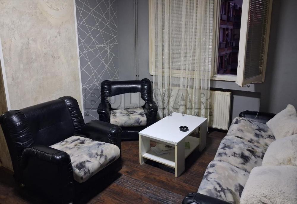 Slika 2 - Trosoban, 57m2, Crvenog krsta Kragujevac