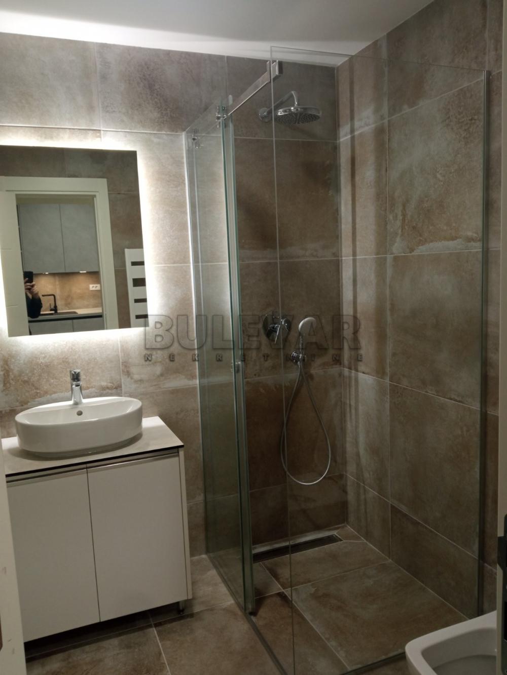 Slika 11 - Jednosoban, 46m2, Miodraga Vlajića Šuke Kragujevac, sa terasom, sa parkingom