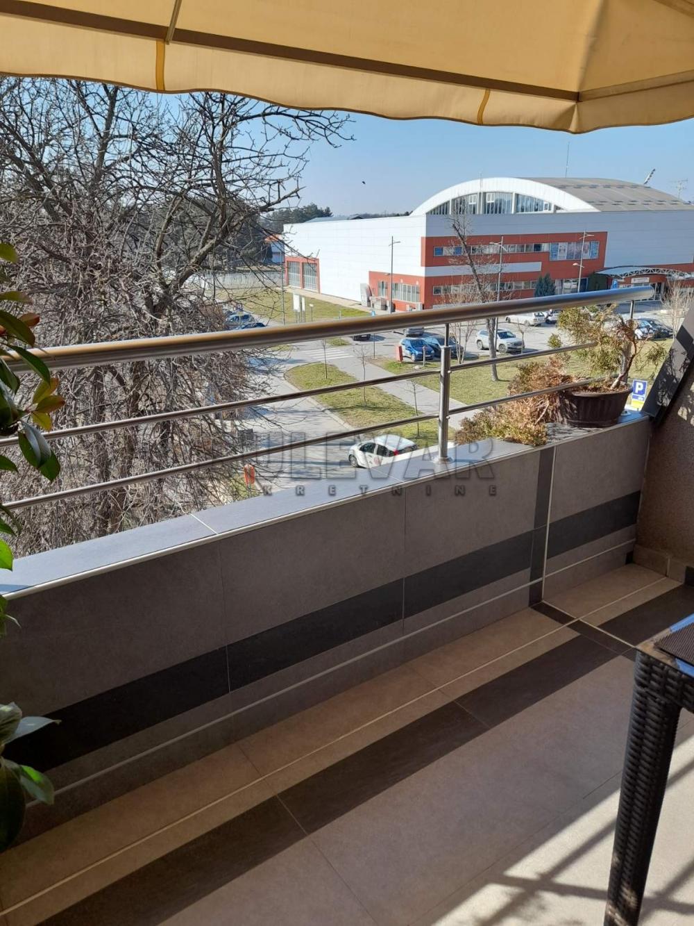 Slika 3 - Četvorosoban, 151m2, Kralja Milana IV Kragujevac, sa terasom, sa parkingom