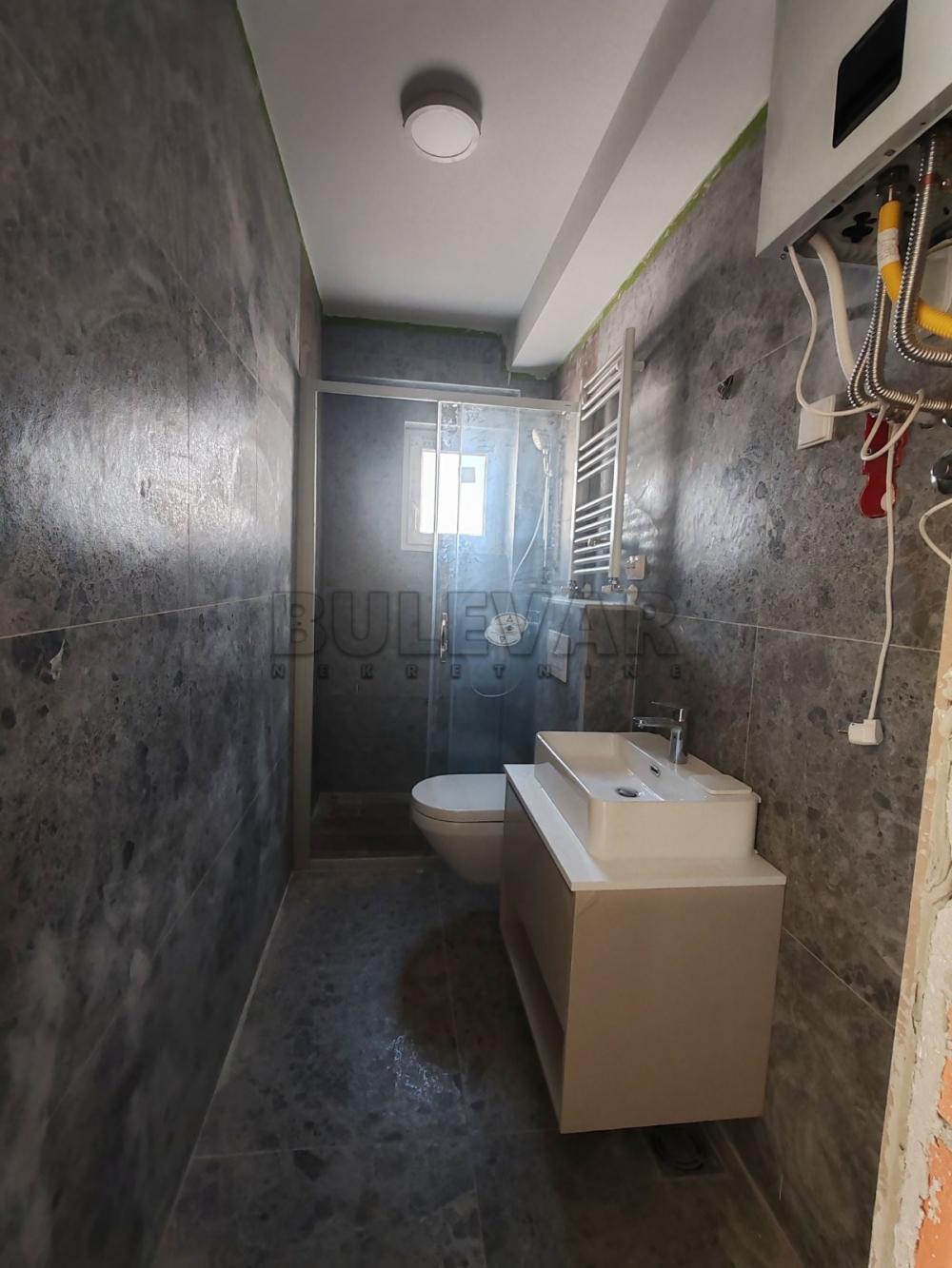 Glavna slika -Četvorosoban, 120m2, Dragoljuba Milovanovića Bene Kragujevac, ima lift