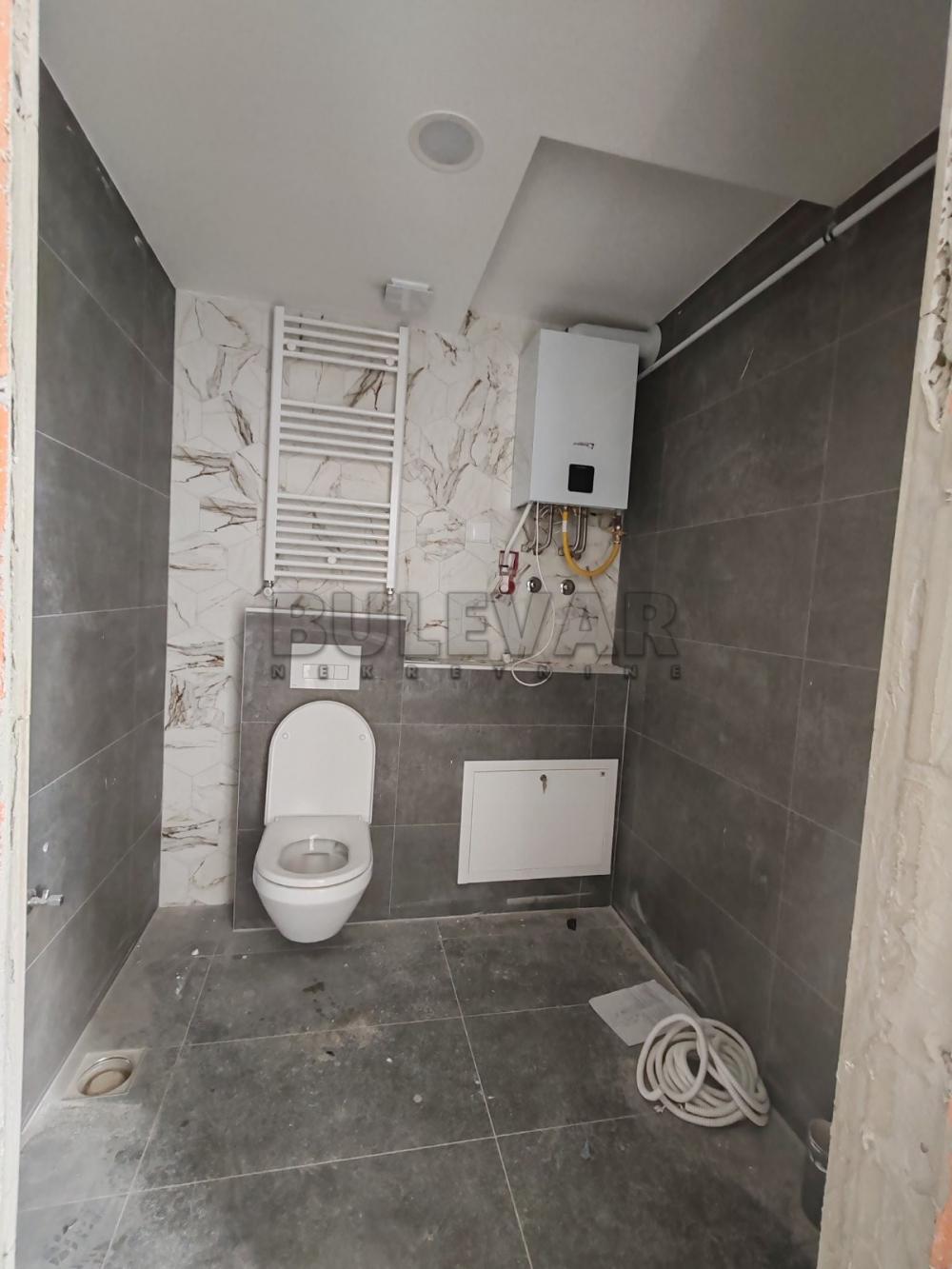 Slika 8 - Trosoban, 93m2, Dragoljuba Milovanovića Bene Kragujevac, sa terasom, ima lift