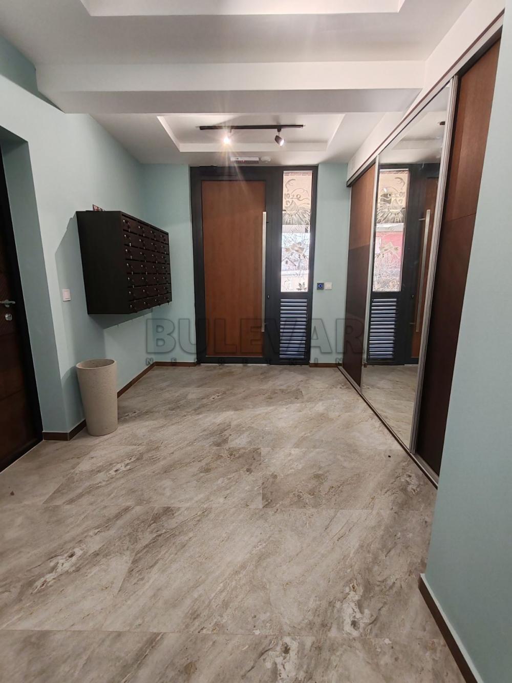 Slika 2 - Trosoban, 93m2, Dragoljuba Milovanovića Bene Kragujevac, sa terasom, ima lift