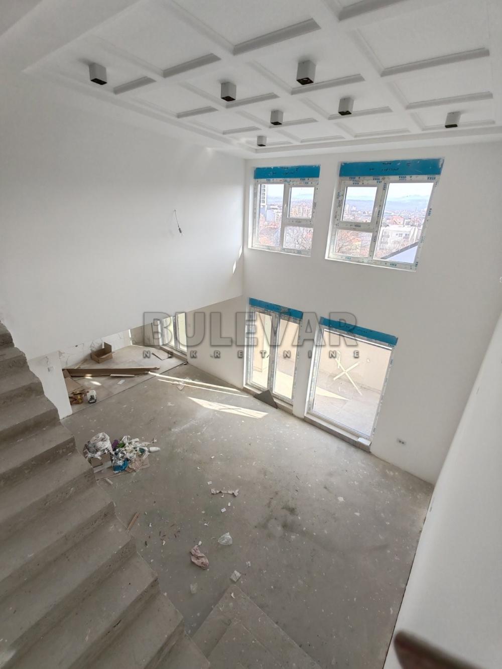 Slika 6 - Trosoban, 93m2, Dragoljuba Milovanovića Bene Kragujevac, sa terasom, ima lift